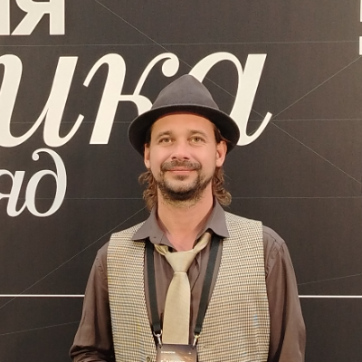 Евгений  Титов 