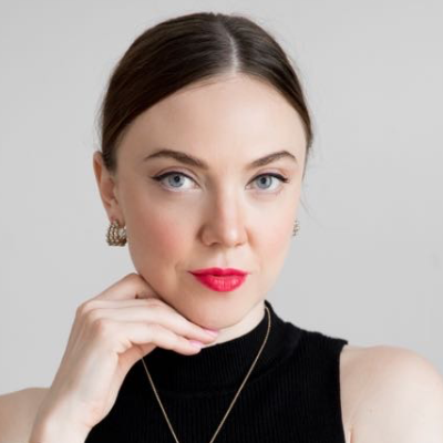 Юлия Попова